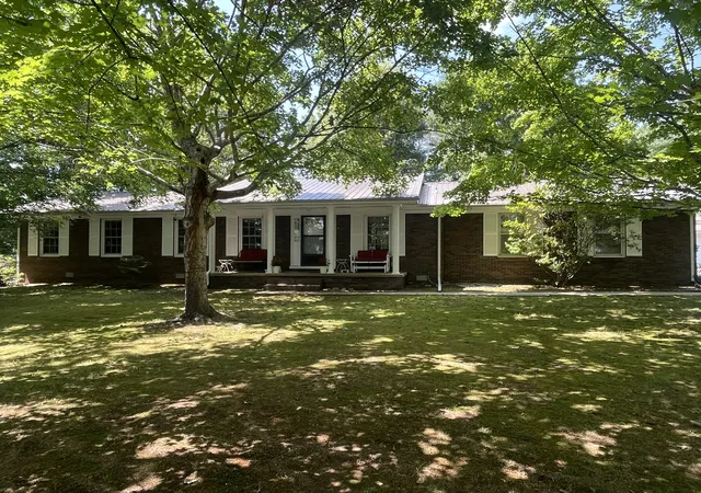 Homes for sale in Winchester, TN | 23 Woods Edge Rd, Winchester, TN 37398 | MLS# 3259669