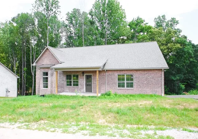 Homes for sale in Sparta, TN | 401 Crossvine Rd, Sparta, TN 38583 | MLS# 3256646