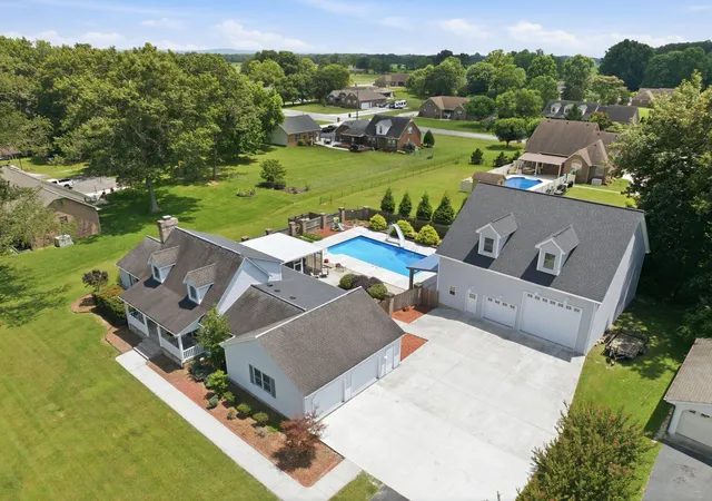 Homes for sale in Manchester, TN | 188 Red Oak Dr, Manchester, TN 37355 | MLS# 3258363