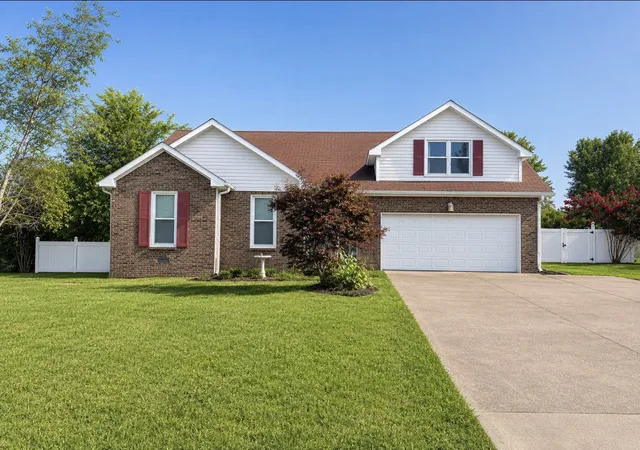 Photo 1 of Single family home for sale at 309 Harold Dr, Clarksville, TN 37040 | MLS# 3297882 | Listing updated on 2026-09-12