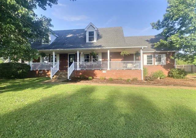 Single family home for sale at 115 Spicer Ct, White House, TN 37188 | MLS# 3258322
