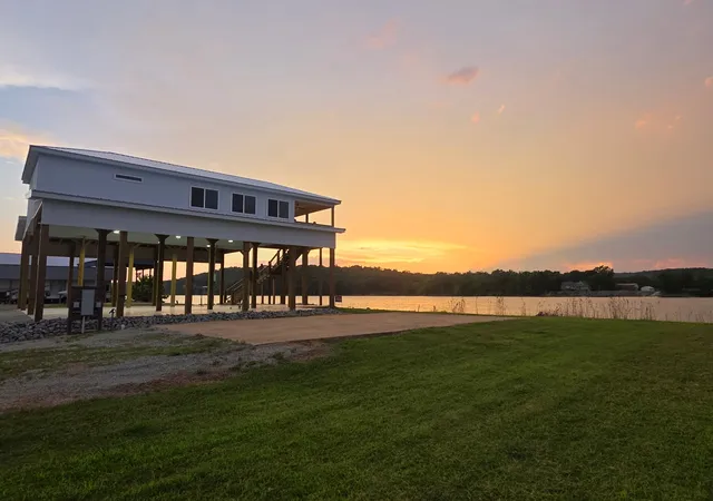 3rd image of 1109 River Front Dr, Clifton, TN 38425 | MLS# 3260230