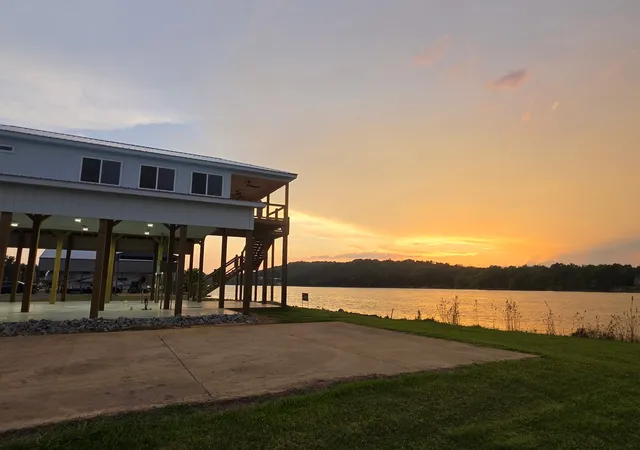 4th image of 1109 River Front Dr, Clifton, TN 38425 | MLS# 3260230