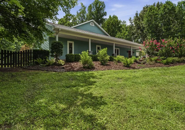 Homes for sale in Bowling Green, KY | 1766 Hunts Ln, Bowling Green, KY 42103 | MLS# 3256704