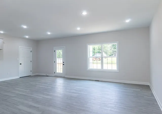 Photo 3 of Single family home for sale at 2015 Wista Way, Lewisburg, TN 37091 | MLS# 3259803 | Listing updated on 2026-09-21