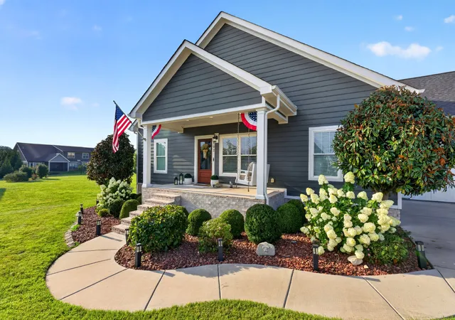 Homes for sale in Winchester, TN | 102 Cannonball Ct, Winchester, TN 37398 | MLS# 3258338