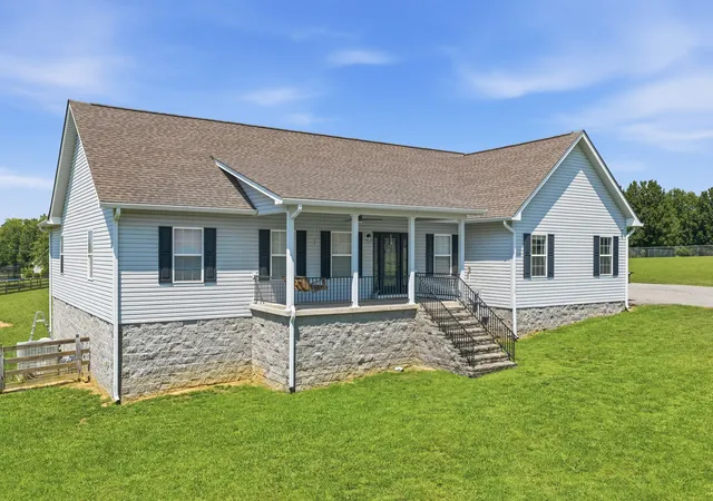 Homes for sale in Mc Kenzie, TN | 2033 Connie Allen Rd, Mc Kenzie, TN 38201 | MLS# 3259716
