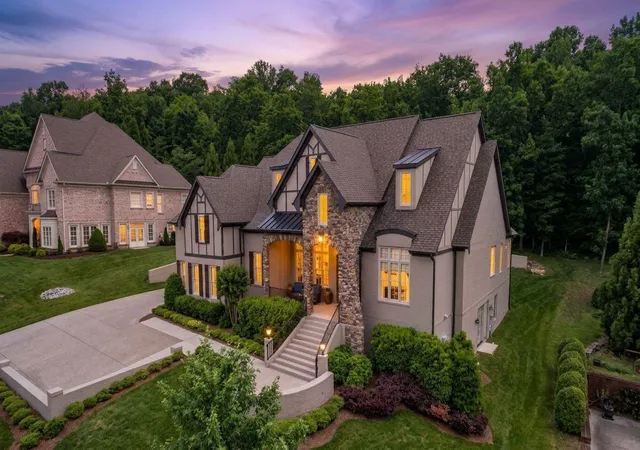 Photo 1 of Sale Pending at 5500 Iron Gate Dr, Franklin, TN 37069 | MLS# 3270471 | Listing updated on 2026-09-21