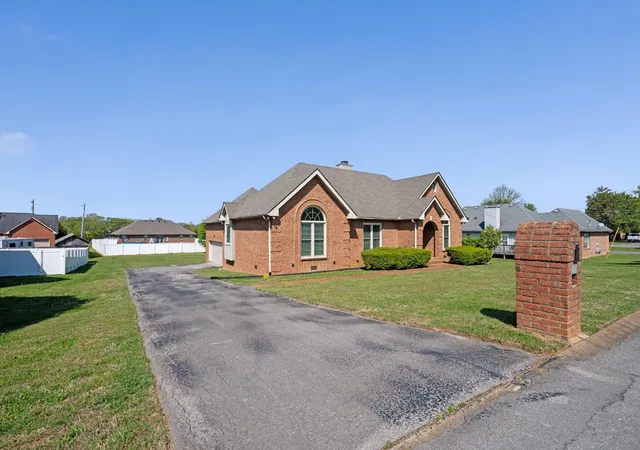 Photo 3 of Single family home for sale at 1118 Jessica Dr, Lebanon, TN 37087 | MLS# 3263127 | Listing updated on 2026-09-30
