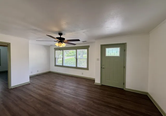 Homes for sale in Clarksville, TN | 714 Mcgraw St, Clarksville, TN 37040 | MLS# 3259734