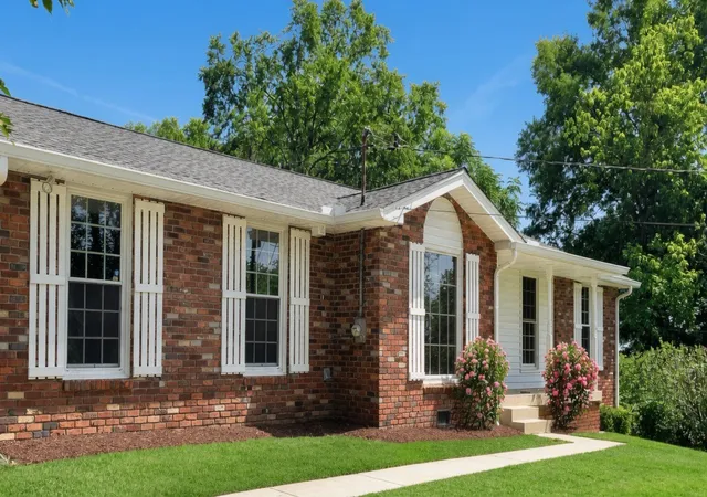 Homes for sale in Hendersonville, TN | 126 Gatone Dr, Hendersonville, TN 37075 | MLS# 3260194