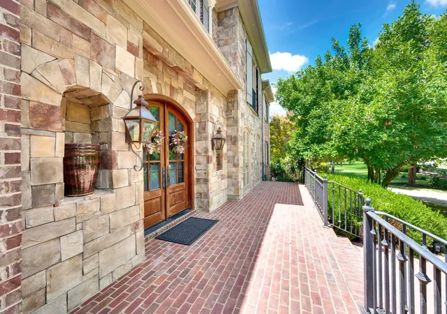 Photo 3 of Single family home for sale at 1450 Willowbrooke Cir, Franklin, TN 37069 | MLS# 3259779 | Listing updated on 2026-09-02