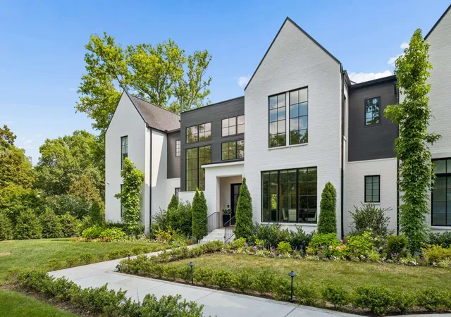2nd image of 835 Battery Ln, Nashville, TN 37220 | MLS# 3285689