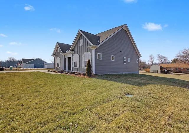 Homes for sale in Mount Pleasant, TN | 614 Brookside Dr, Mount Pleasant, TN 38474 | MLS# 3259753