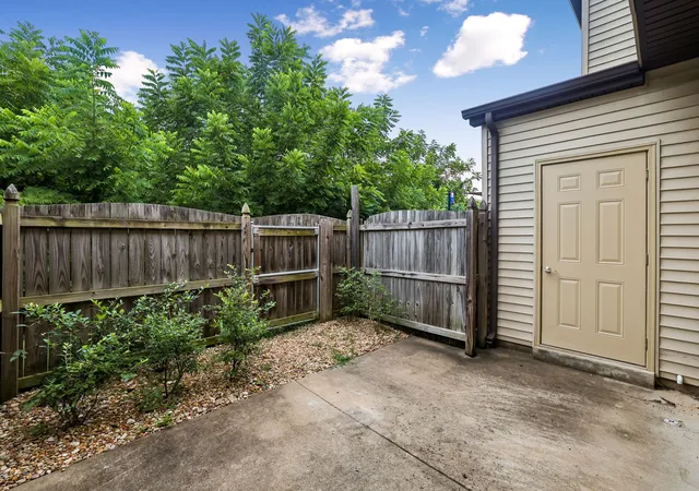 Homes for sale in Murfreesboro, TN | 5318 Perlou Ln, Murfreesboro, TN 37128 | MLS# 3259840