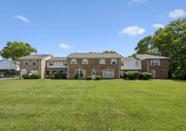 Homes for sale in Madison, TN | 1301 Neelys Bend Rd #21, Madison, TN 37115 | MLS# 3262032