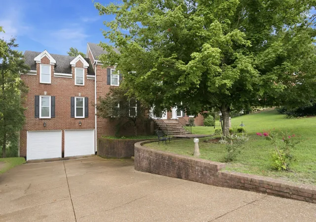 Photo 3 of Single family home for sale at 345 Saint Andrews Dr, Franklin, TN 37069 | MLS# 3270487 | Listing updated on 2026-08-17