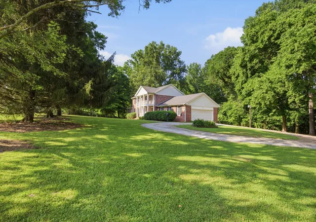 Photo 3 of Single family home for sale at 109 Carter Farris Ln, Winchester, TN 37398 | MLS# 3259881 | Listing updated on 2026-09-14