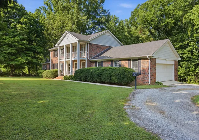 Photo 3 of Single family home for sale at 109 Carter Farris Ln, Winchester, TN 37398 | MLS# 3259881 | Listing updated on 2026-09-29