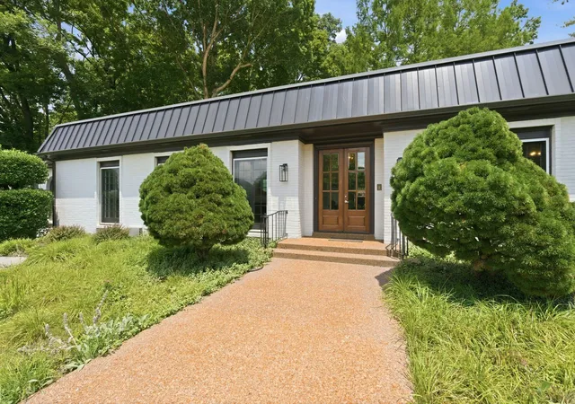 Photo 2 of Single family home for sale at 5430 Camelot Rd, Brentwood, TN 37027 | MLS# 3263958 | Listing updated on 2026-09-16