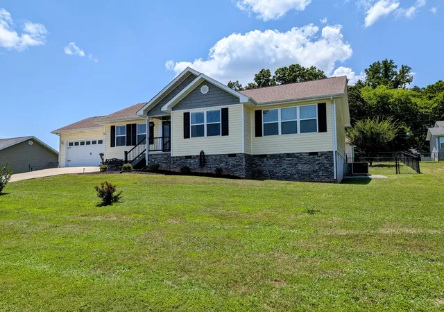 Homes for sale in Dayton, TN | 303 Foothills Dr, Dayton, TN 37321 | MLS# 3259900