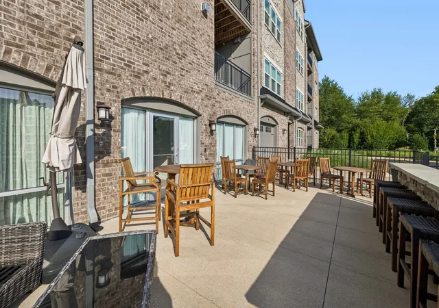 2nd image of 141 Saundersville Rd, Hendersonville, TN 37075