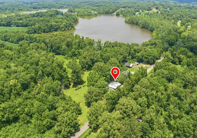 2nd image of 8120 Mount Carmel Rd, Decaturville, TN 38329 | MLS# 3270435