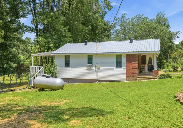 5th image of 8120 Mount Carmel Rd, Decaturville, TN 38329 | MLS# 3270435