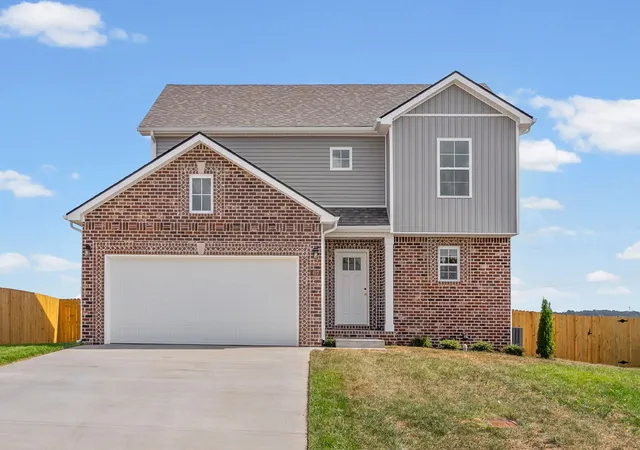 Photo 1 of Single family home for sale at 617 Chatsworth Dr, Clarksville, TN 37042 | MLS# 3259959 | Listing updated on 2026-10-24