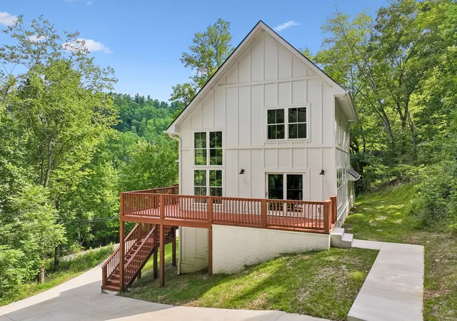 2nd image of 670 Harbor Dr, Lancaster, TN 38569 | MLS# 3270691