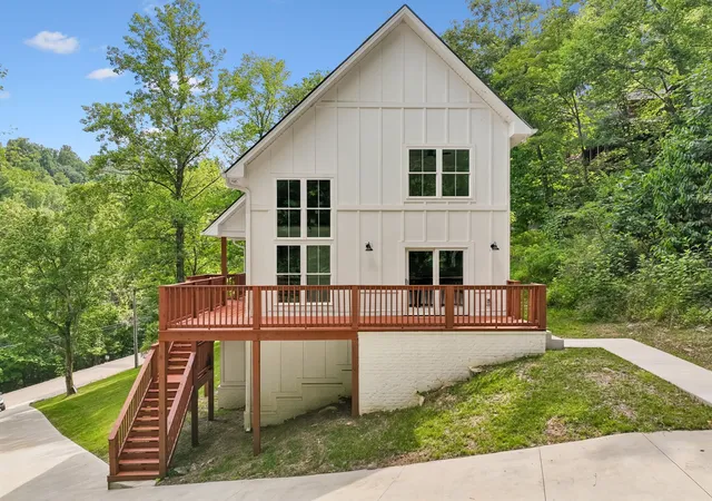 3rd image of 670 Harbor Dr, Lancaster, TN 38569 | MLS# 3270691