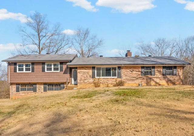 Homes for sale in Dover, TN | 103 Millers Hill Rd, Dover, TN 37058 | MLS# 3262039