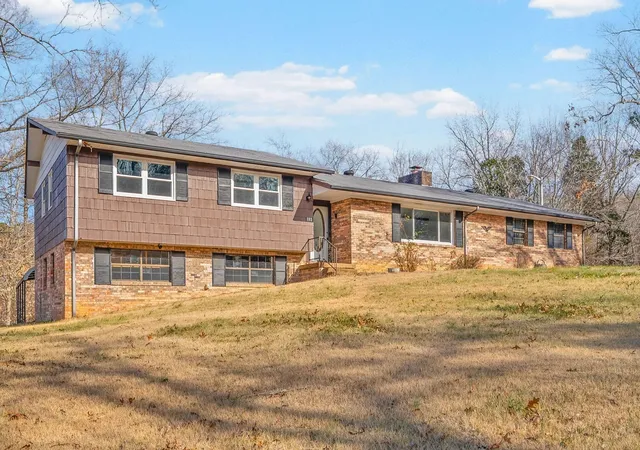 Homes for sale in Dover, TN | 103 Millers Hill Rd, Dover, TN 37058 | MLS# 3262039