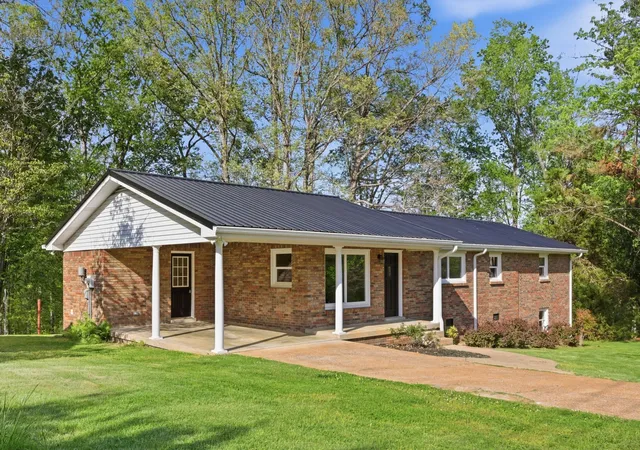Homes for sale in Centerville, TN | 1416 Oakmont Circle, Centerville, TN 37033 | MLS# 3259991