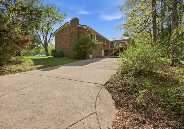 Homes for sale in Centerville, TN | 1416 Oakmont Circle, Centerville, TN 37033 | MLS# 3259991