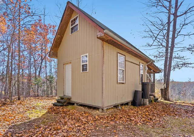 Homes for sale in Hilham, TN | 353 Red Bud Ln, Hilham, TN 38568 | MLS# 3260066