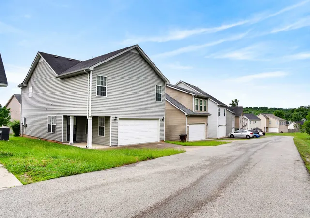 Homes for sale in Antioch, TN | 1425 Sprucedale Dr, Antioch, TN 37013 | MLS# 3260305