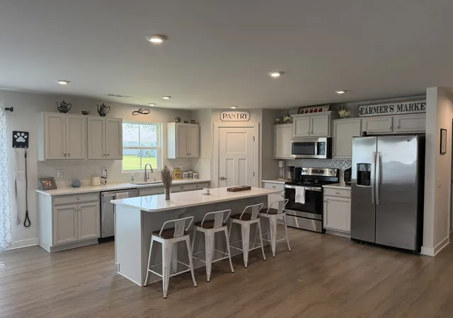 Photo 3 of Single family home for sale at 469 Steamview Dr, White House, TN 37188 | MLS# 3260105 | Listing updated on 2026-08-20