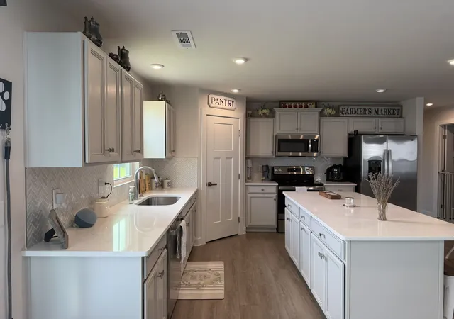 Photo 3 of Single family home for sale at 469 Steamview Dr, White House, TN 37188 | MLS# 3260105 | Listing updated on 2026-08-20