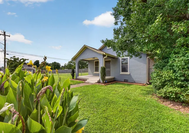 2nd image of 502 5th St, Lawrenceburg, TN 38464 | MLS# 3260028