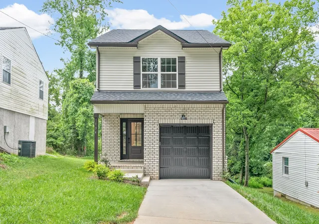 Photo 1 of Single family home for sale at 134 Cross Ln, Clarksville, TN 37040 | MLS# 3270241 | Listing updated on 2026-08-20
