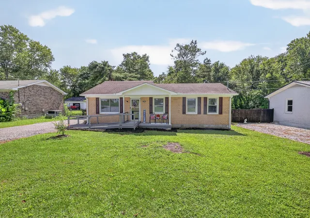 Homes for sale in Columbia, TN | 109 Amber Lynn Cir, Columbia, TN 38401 | MLS# 3260121