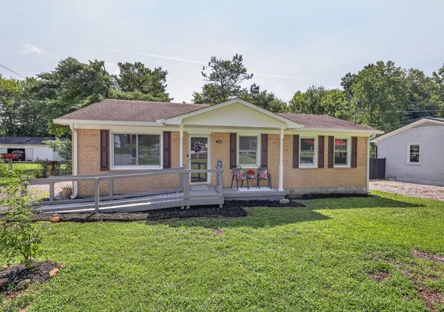 Homes for sale in Columbia, TN | 109 Amber Lynn Cir, Columbia, TN 38401 | MLS# 3260121