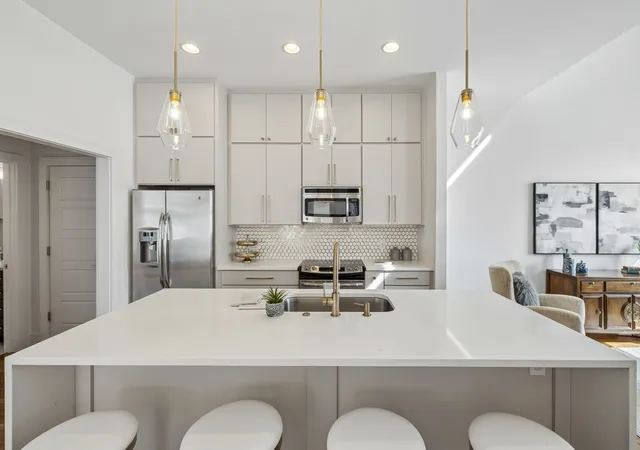 Photo 2 of Townhouse for sale at 395 Monroe St, Nashville, TN 37208 | MLS# 3302530 | Listing updated on 2026-09-29