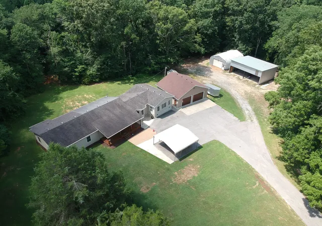 Homes for sale in Springfield, TN | 3044 Henderson Rd, Springfield, TN 37172 | MLS# 3260153