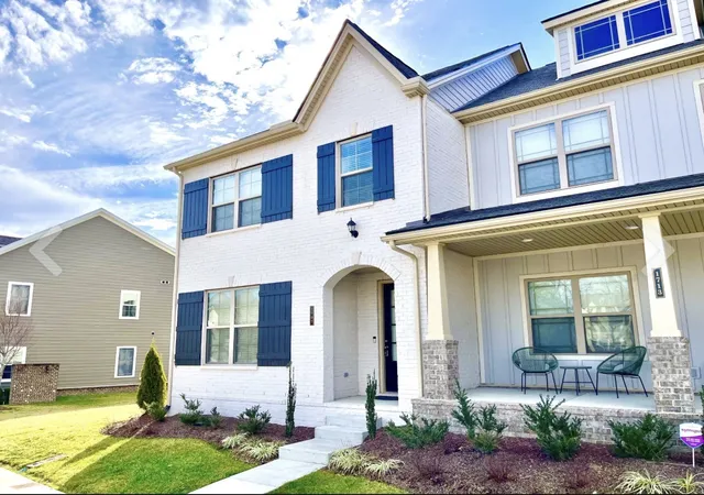Photo 1 of Townhouse for sale at 1707 Shadow Green Dr, Franklin, TN 37064 | MLS# 3263304 | Listing updated on 2026-09-13