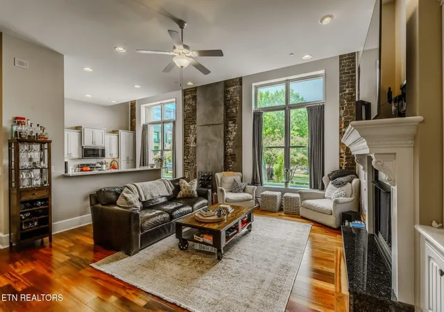Photo 4 of Condo for sale at 300 S Gay St #103, Knoxville, TN 37902 | MLS# 3278449 | Listing updated on 2026-08-20