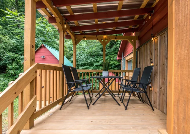 Photo 2 of Single family home for sale at 2604 Mccarter Ln, Sevierville, TN 37876 | MLS# 3261394 | Listing updated on 2026-08-13