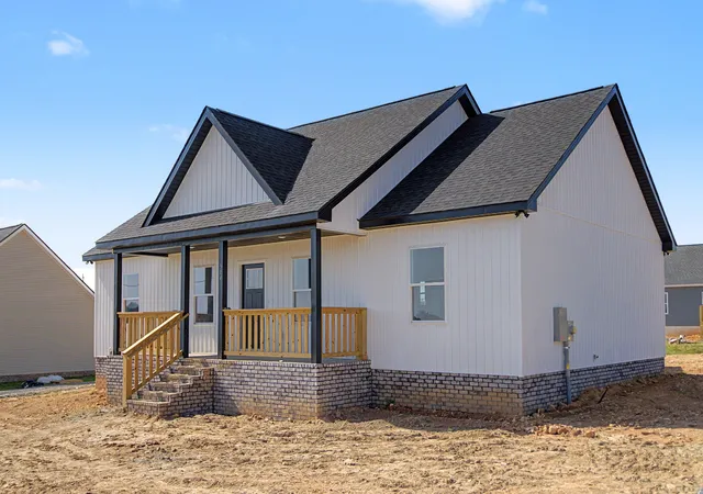 Photo 2 of Single family home for sale at 304 Irene Ct, Lafayette, TN 37083 | MLS# 3260264 | Listing updated on 2026-09-15