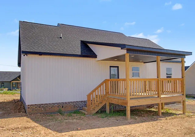Photo 3 of Single family home for sale at 304 Irene Ct, Lafayette, TN 37083 | MLS# 3260264 | Listing updated on 2026-09-15